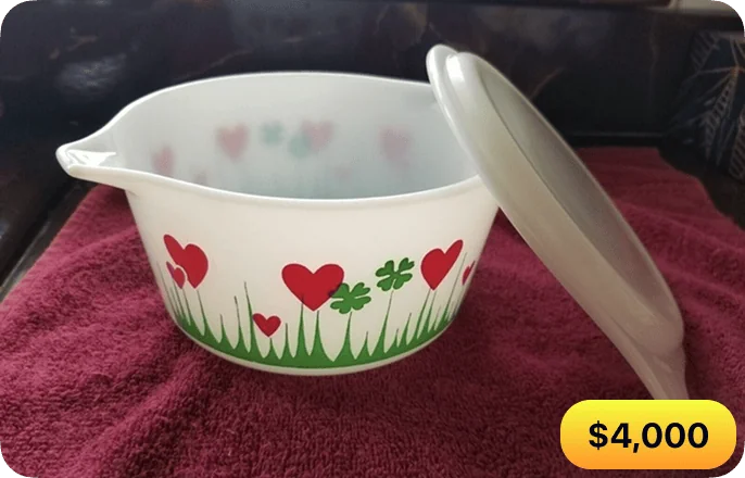 Pyrex "Lucky in Love" Mixing Bowl